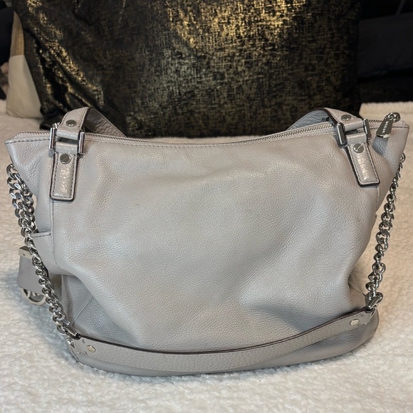 Michael Kors Pearl Gray Leather Chandler Large Shoulder Bag - Picture 5 of 10